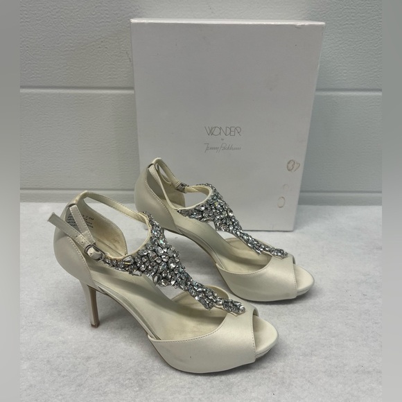 David’s Bridal Wedding Heels - Picture 2 of 7